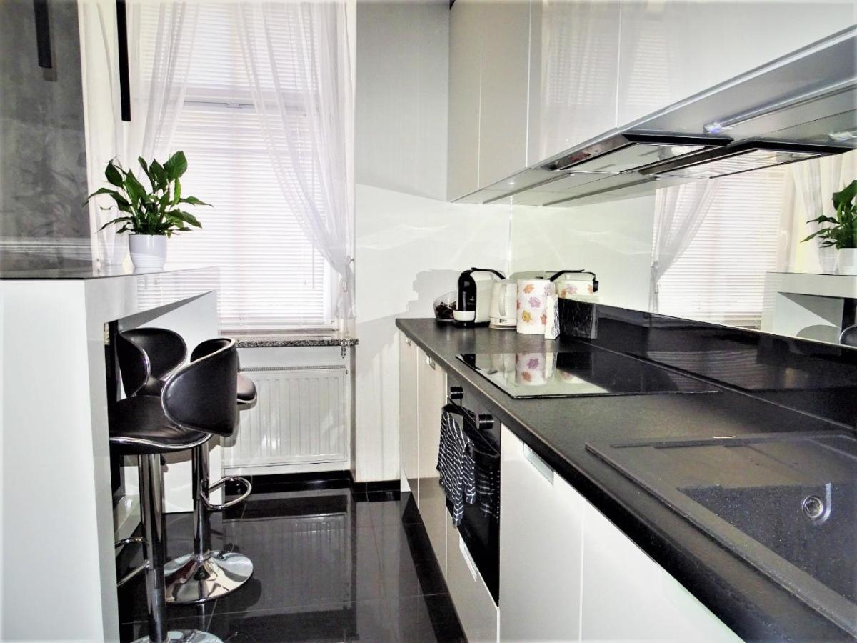 Apartament Cieplicka Apartman Jelenia Góra Kültér fotó